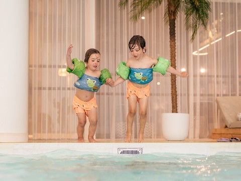 zwembad hotel lelystad